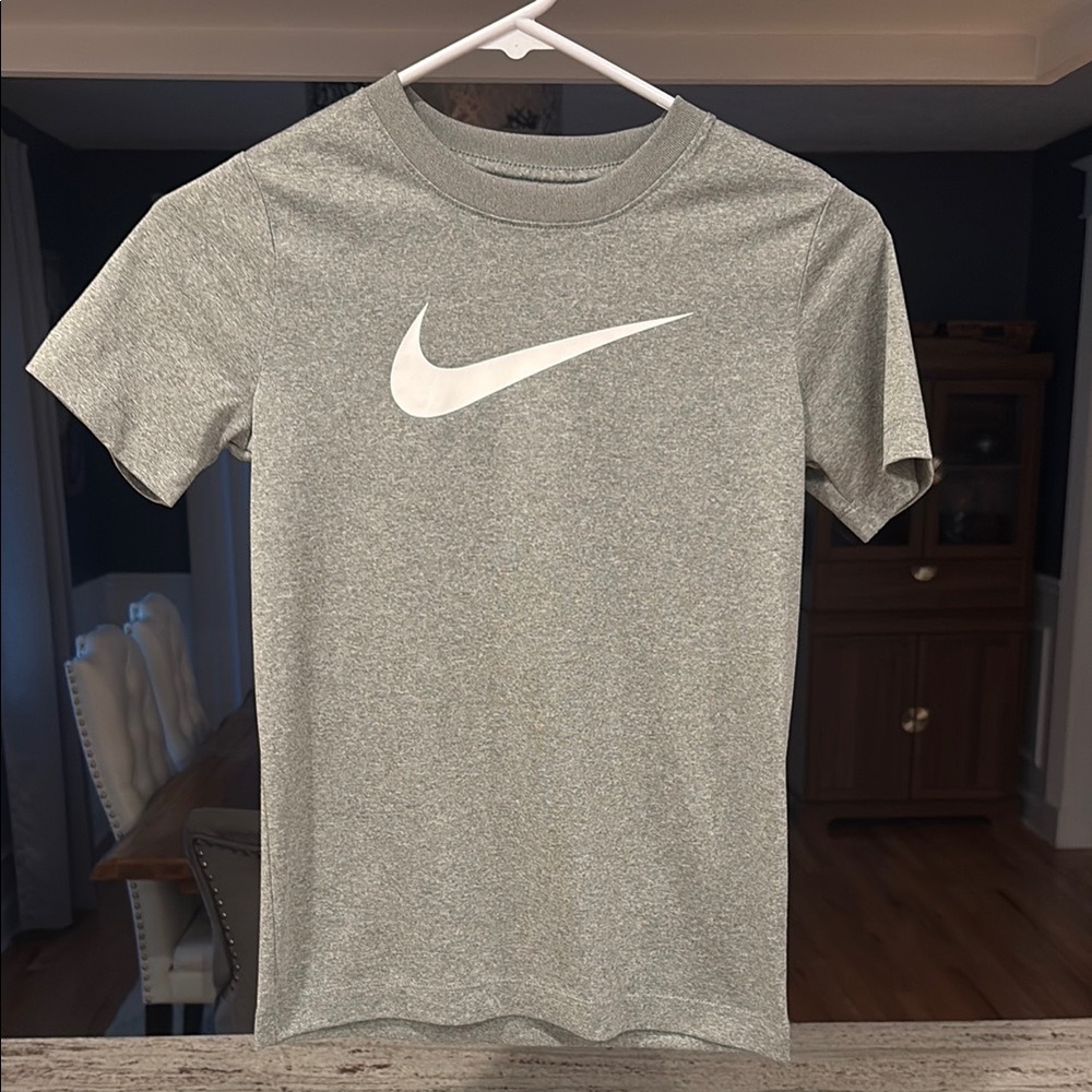 Nike Men's Heather Gray Short Sleeve Tee